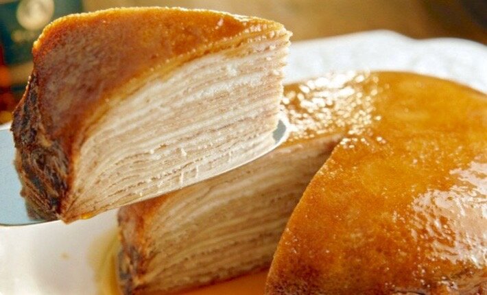 Блинный "Римский пирог" покрытый карамельной глазурью-помадкой.