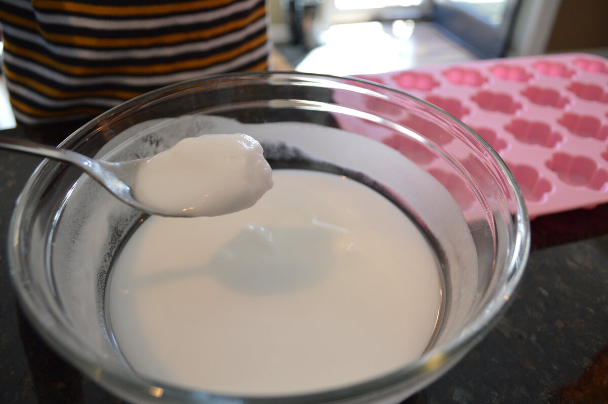 Должна получиться вот такая консистенция. Источник фото https://clck.ru/gdBhm