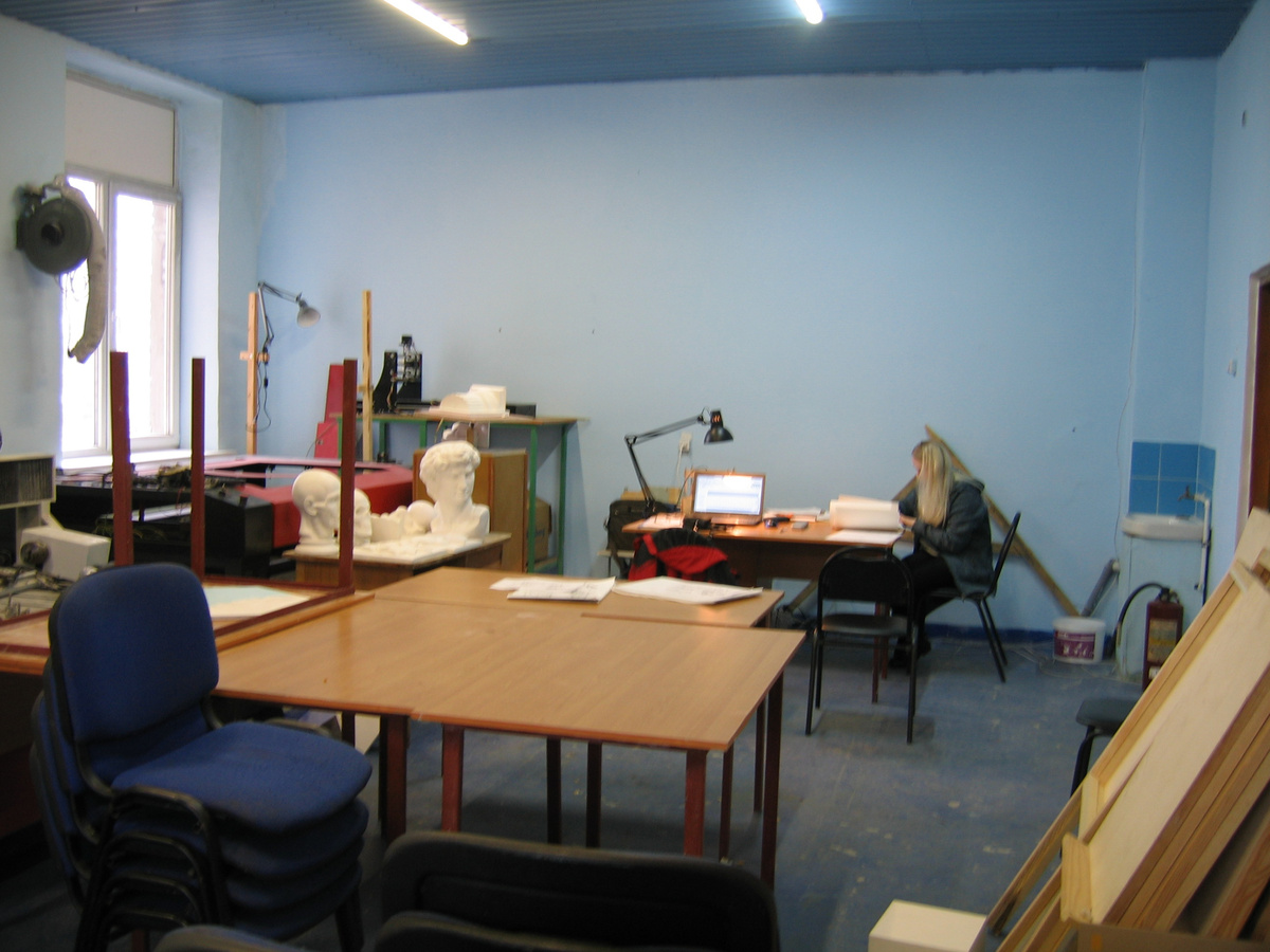 Макетная мастерская, прием работ по рисунку и живописи