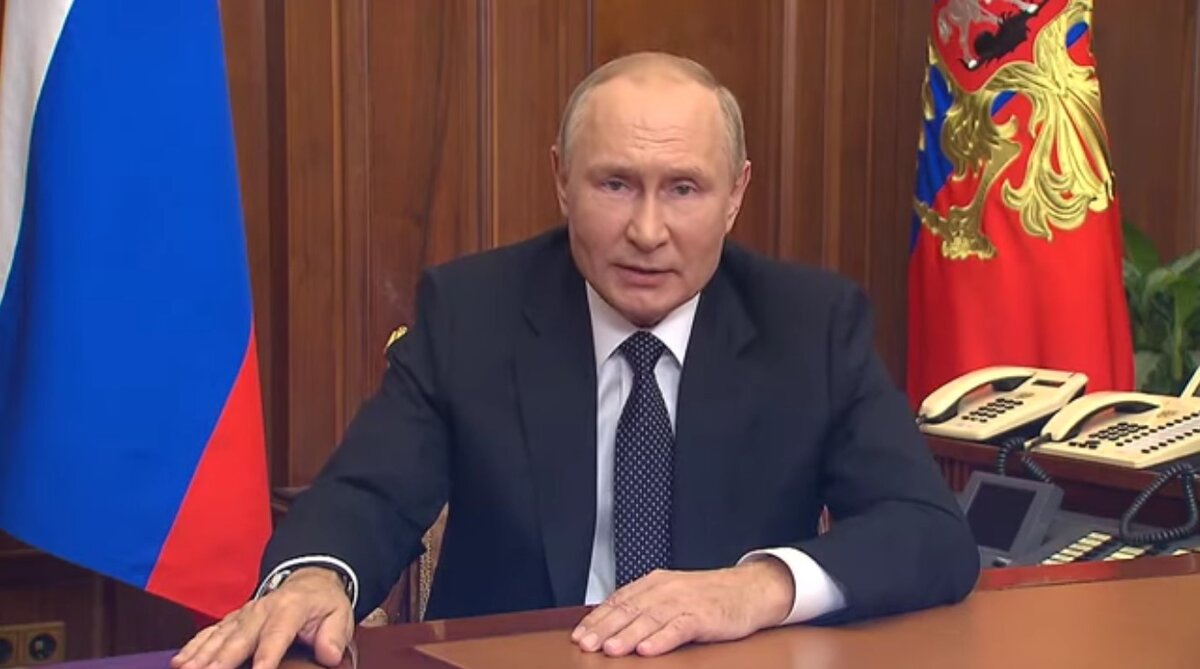Путин на телеэкране объявляет о частичной мобилизации