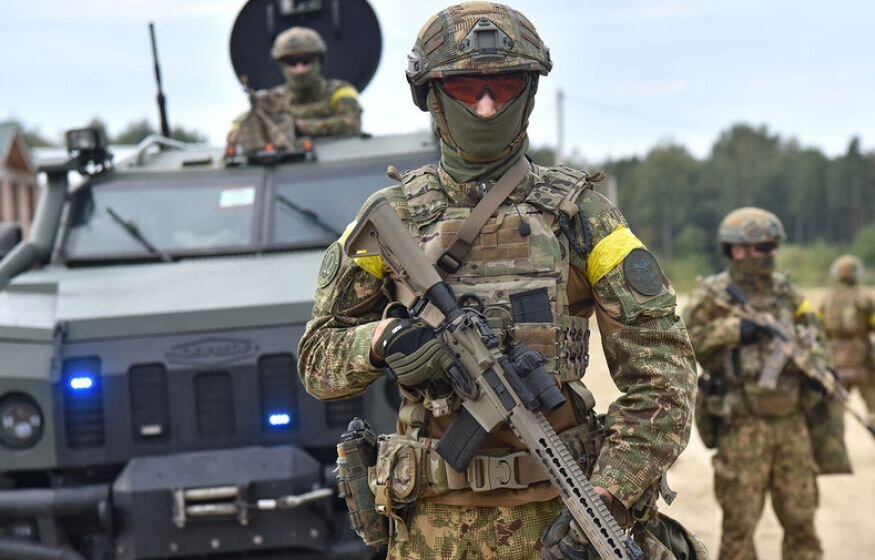    Запад начал поставки зимней одежды и обмундирования армии Украины