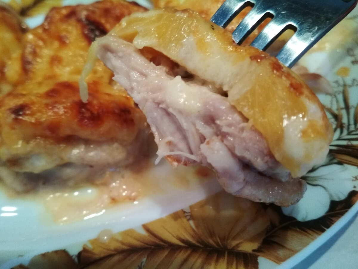 Фото автора. Курица под ананасом.