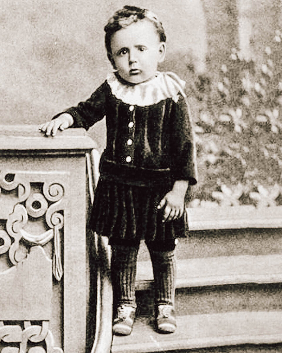 Самуил Маршак в детстве.