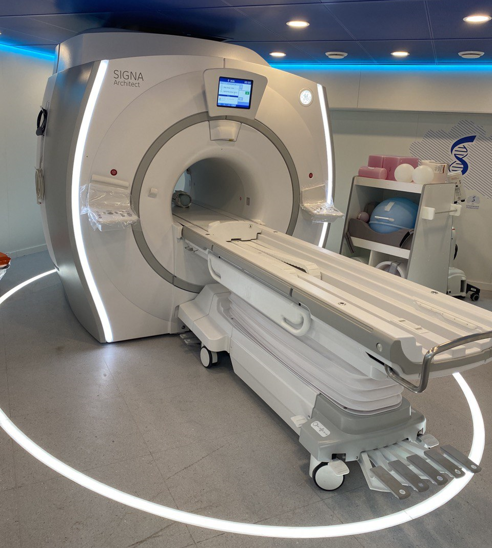 В Университетской клинической больнице №2 Первого МГМУ им. И.М. Сеченова появился новейший магнитно-резонансный томограф, который позволяет выполнить весь спектр необходимых процедур для пациентов.
