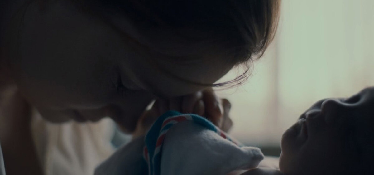 Воспоминания Луизы о дочери. Кадр из фильма "Прибытие"