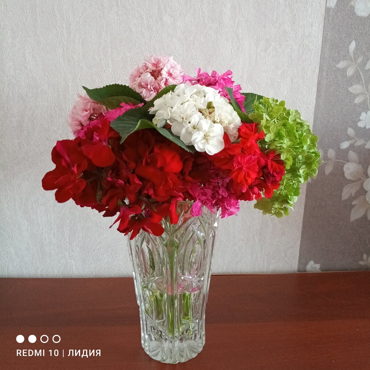 Букет просто для красоты))) ( фото автора канала) 