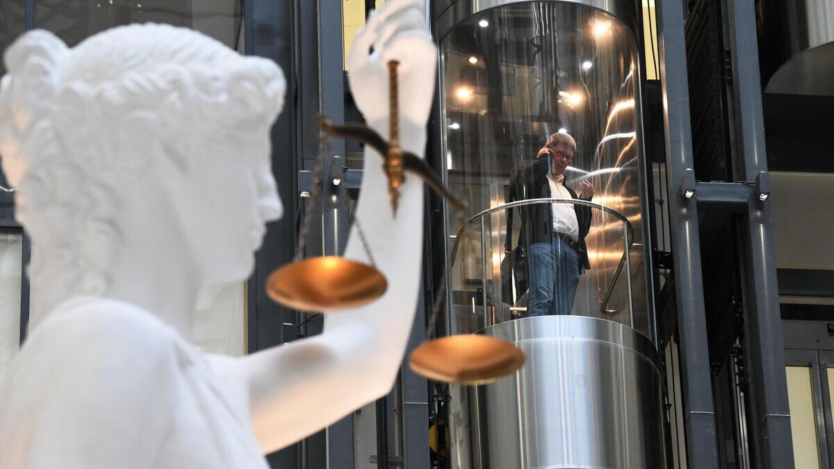    Скульптура богини Фемиды © РИА Новости / Илья Питалев