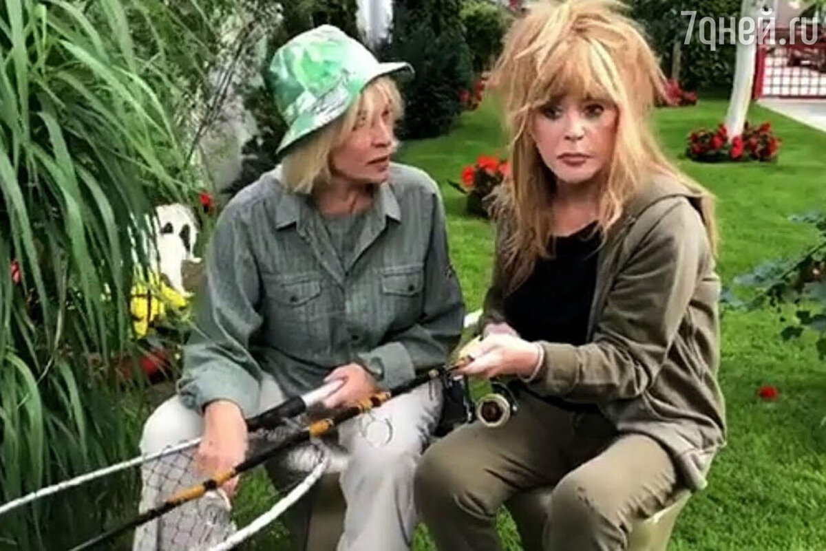    Вайкуле и Пугачева на рыбалке соцсети