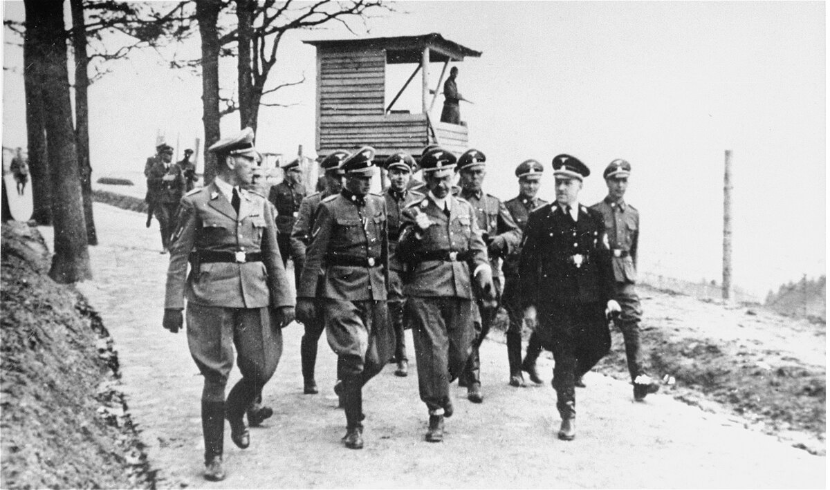 Генрих Гиммлер раздает указания в ходе осмотра Konzentrationslager III Mauthausen