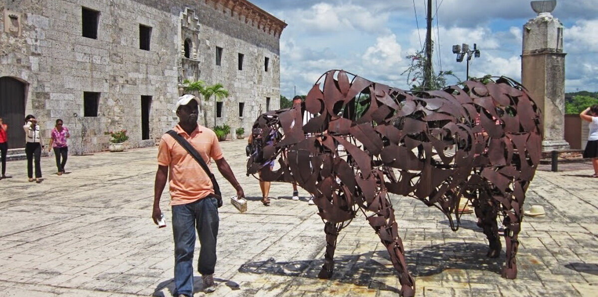 Около музея Королевских Домов в Санто-Доминго