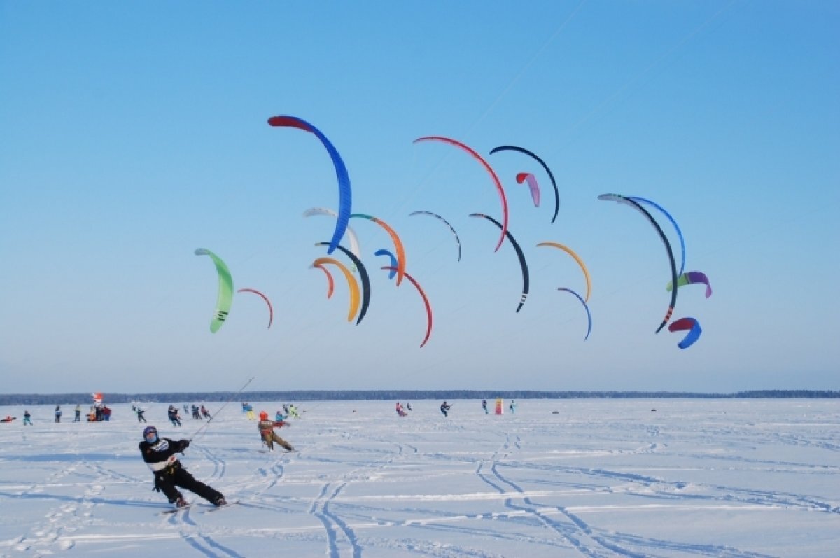    Спортсмены из Петрозаводска стали победителями турнира по сноукайтингу