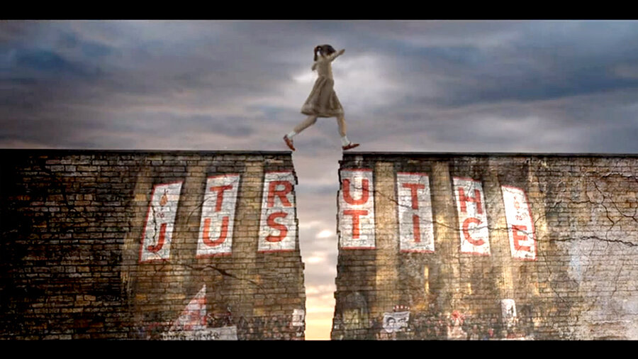 Кадр из заставки к сериалу "Бесстрашная"