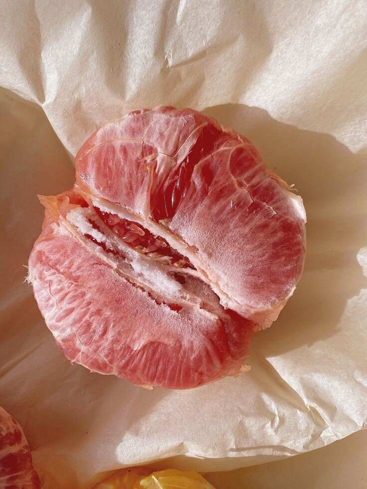 Грейпфрут с неочищенной пленкой.