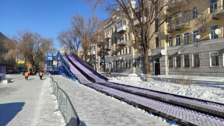    В Оренбурге работу аттракционов Новогоднего городка продлили до 25 января Елена Шкатова