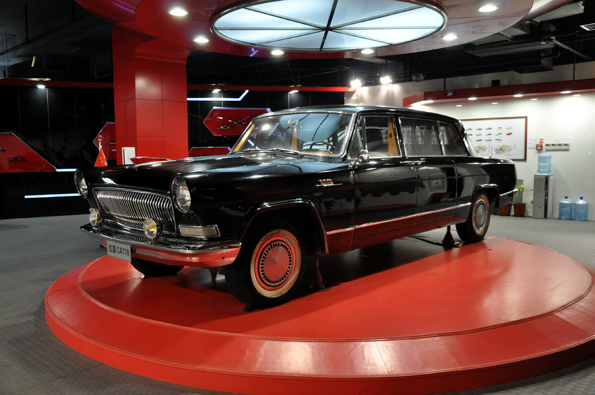 Автомобили китая старые. Hongqi ca770 l5. Hongqi ca770 Cabriolet. Hongqi 1990. Hongqi 1960.