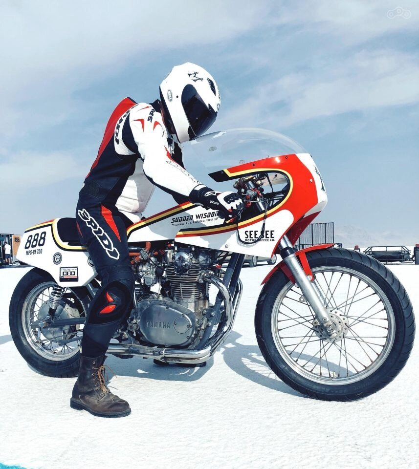 
Yamaha XS850 1980 года выпуска на озере Бонневилль в штате Юта, США