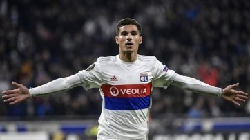 Фото: L'EQUIPEРанее сообщалось, что 20-летний хавбек привлек внимание «Арсенала», «Ливерпуля» и «Челси». Теперь серьезные планы на него строит Хосеп Гвардиола. Наставнику «Манчестер Сити» очень понравились действия Ауара в очной встрече в Лиге чемпионов.
