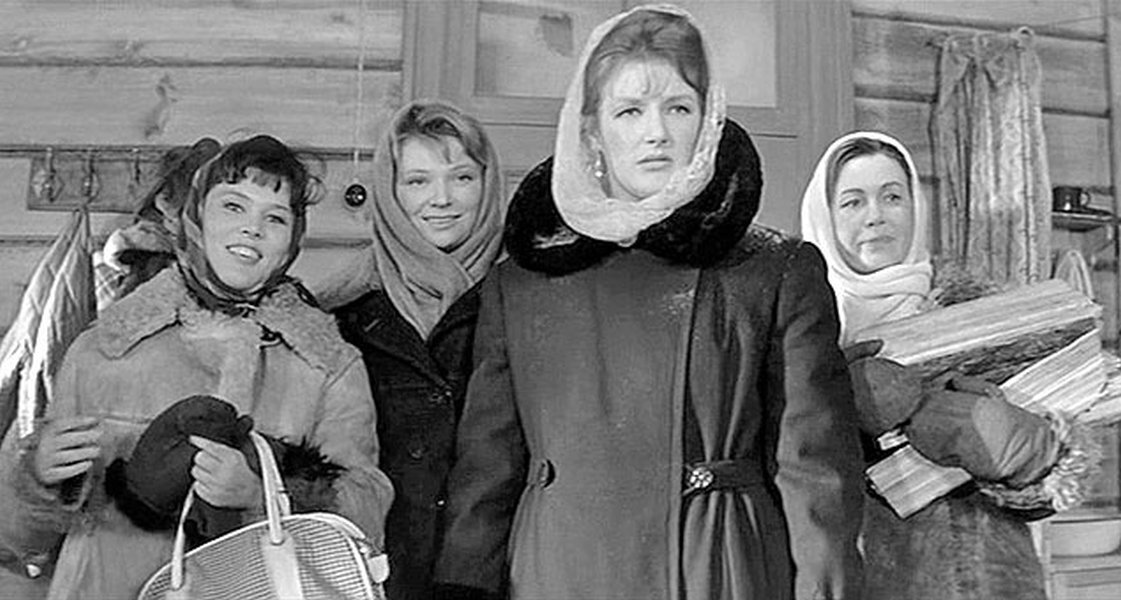 кадр из кинофильма "Девчата"