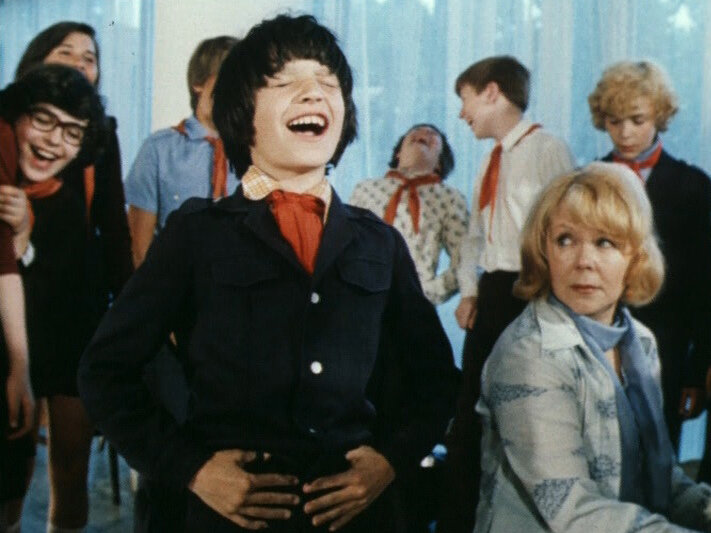 Кадр из фильма «Приключения Электроника»