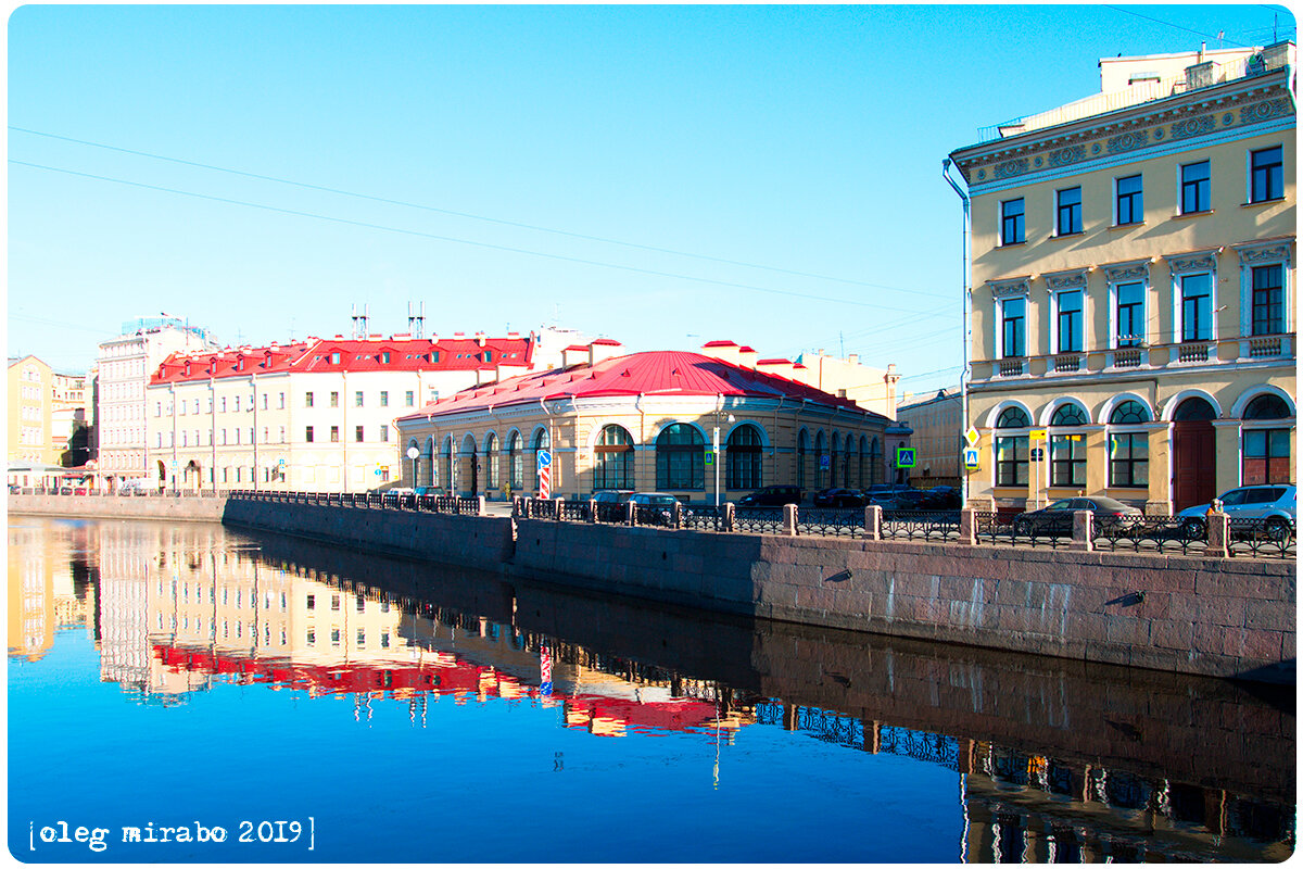 Круглый рынок. Построен в 1785-1790 гг. по проекту Д.Кваренги.