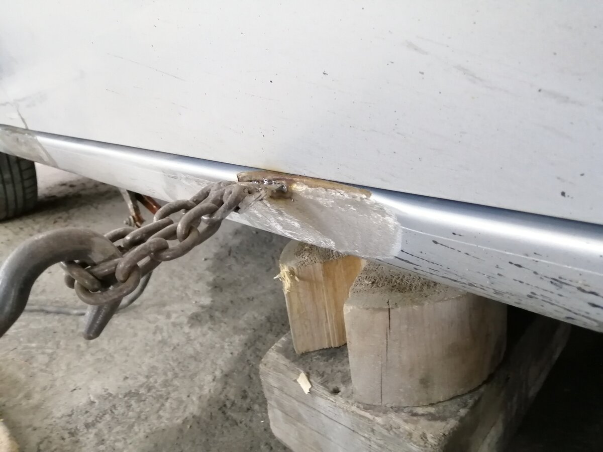 Как происходит рихтовка кузова автомобиля и что будет потом с отремонтированным местом