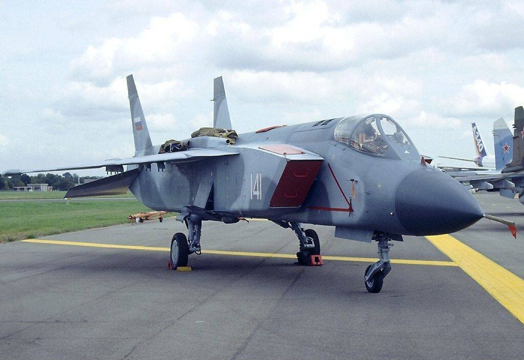 Як-141