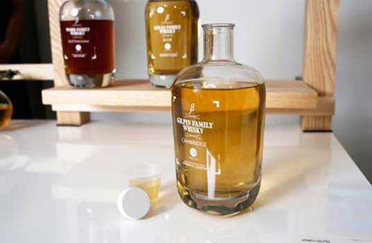 Так выглядит бутылочка виски “Gilpin Family Whisky” 