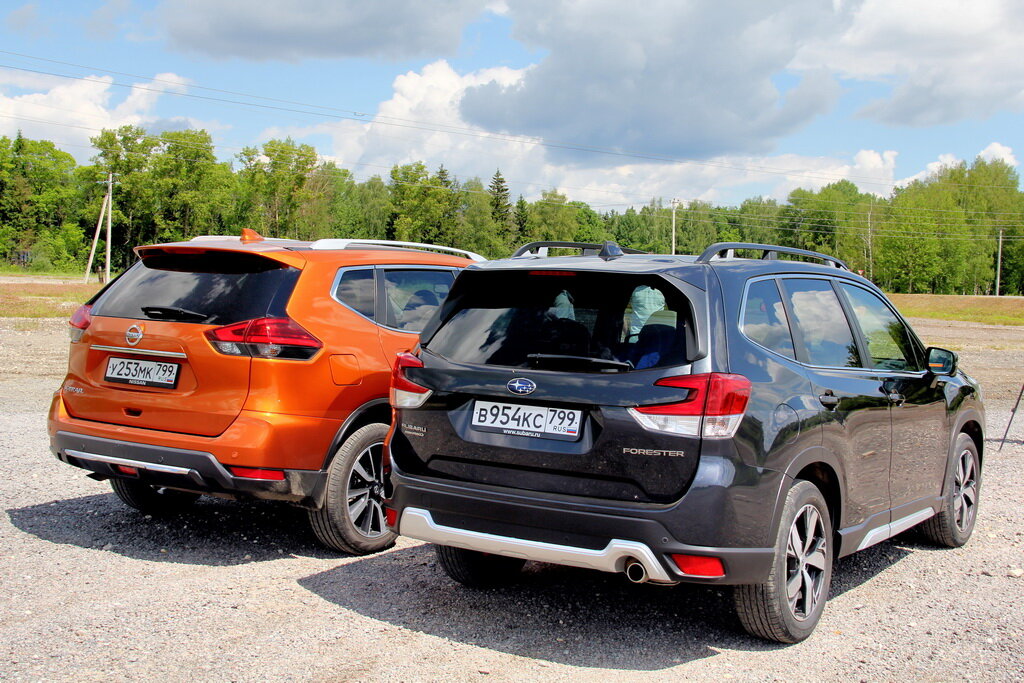 X trail сравнение. Субару х Трейл. X Trail и Forester. Subaru Ascent vs Forester. Субару Форестер против Ниссан х Трейл.