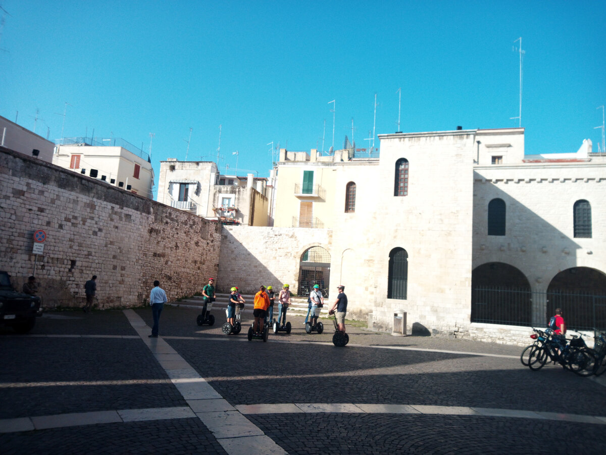 и на сигвеях