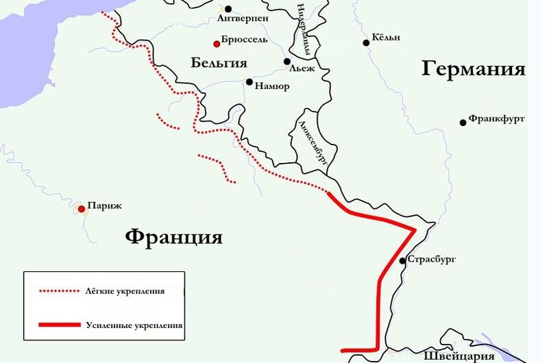 Нашла в лесу вход в один из бункеров времён Второй Мировой. Показываю, что внутри!