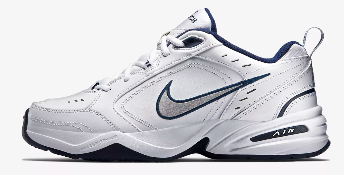 Белые кроссовки Nike Monarch IV 