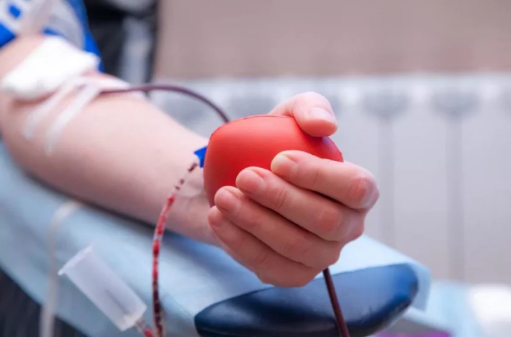 Никогда не видел доноров с эспандерами.