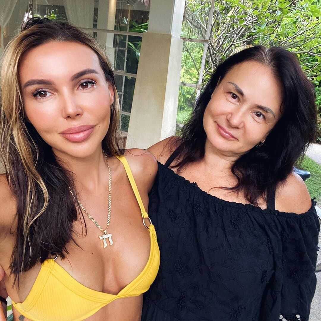 Оксана Самойлова с мамой. Фото - Instagram