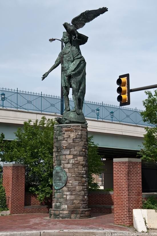 США, Филадельфия, памятник вождю Таманенду