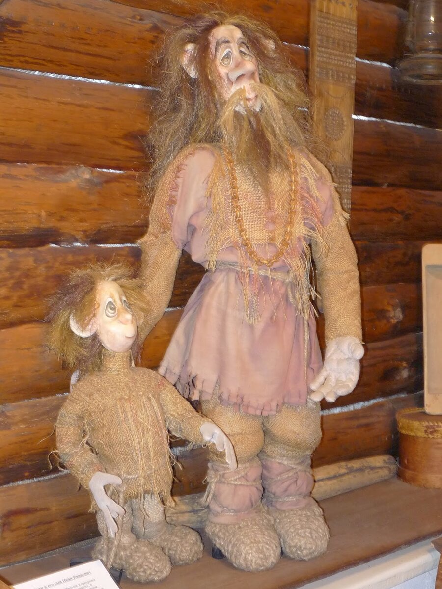 Самодельные куклы из "Музея куклы" в Петрозаводске. Автор Л.Тищенко
