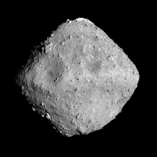 Астероид 162173 Рюгу. Снято на оптическую навигационную камеру на борту космического корабля «Хаябуса-2» 2018 год.