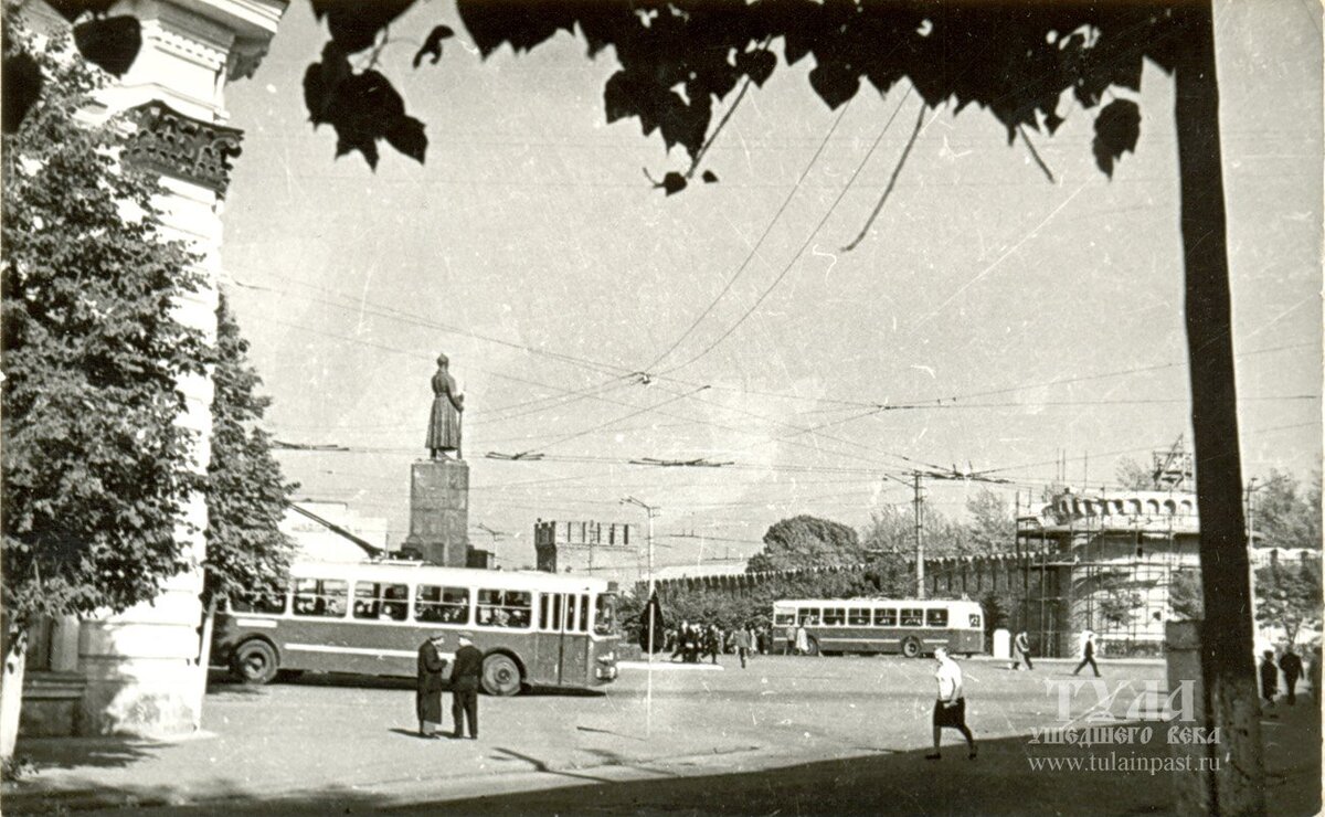 Тула площадь челюскинцев