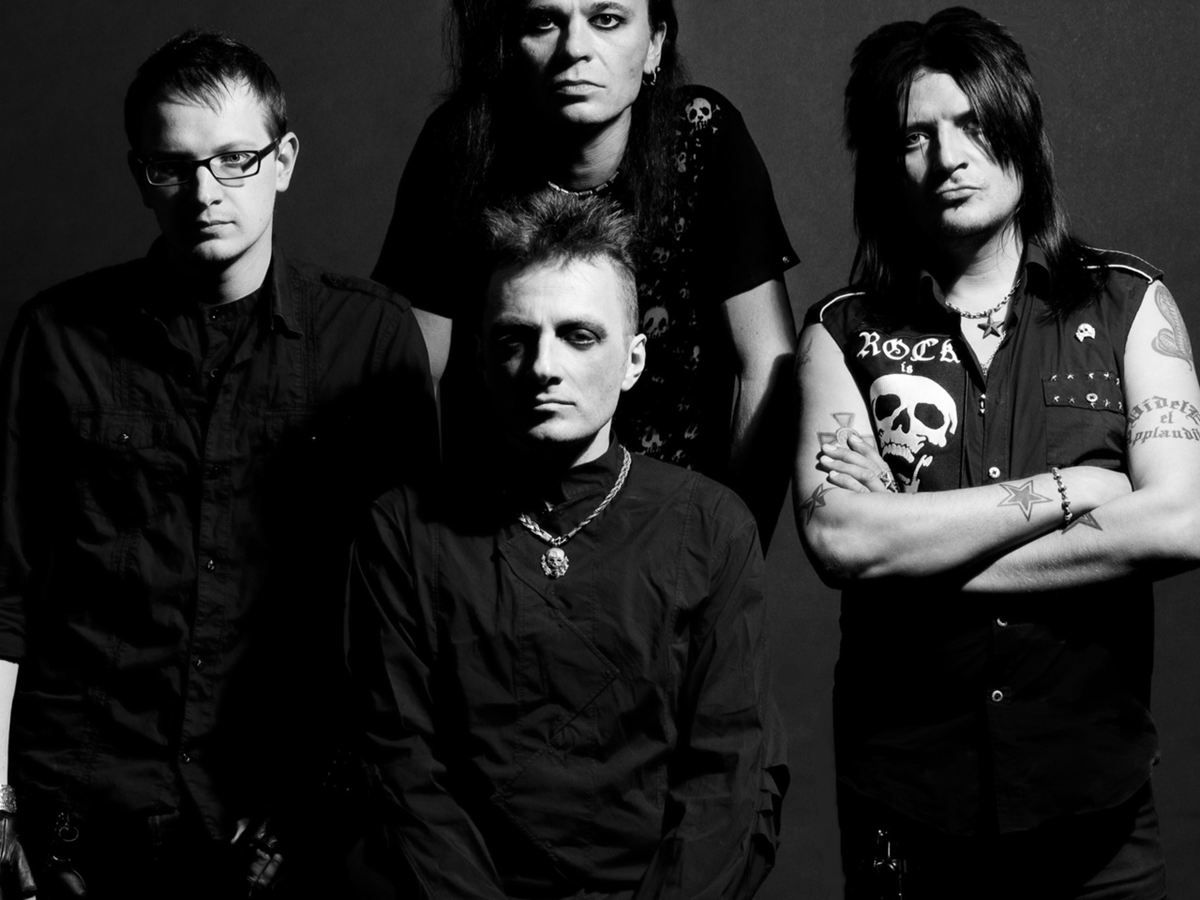 Первый состав "The Matrixx" с Константином Бекревым (слева).