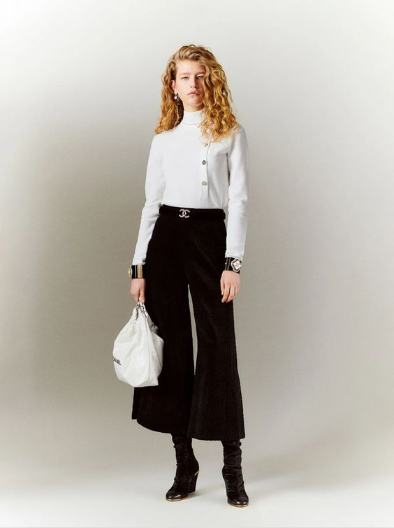 CHANEL Fall-Winter 2022/23 Pre-Collection — Look 1