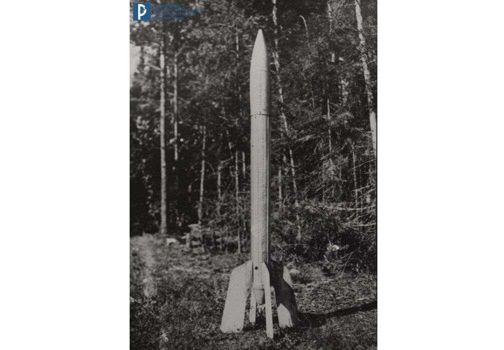 Создатель 1 советской ракеты на жидком топливе. Советская ракета. Первая ракета ГИРД. ГИРД-09 фото. Запуск Советской ракеты с гибридным двигателем.