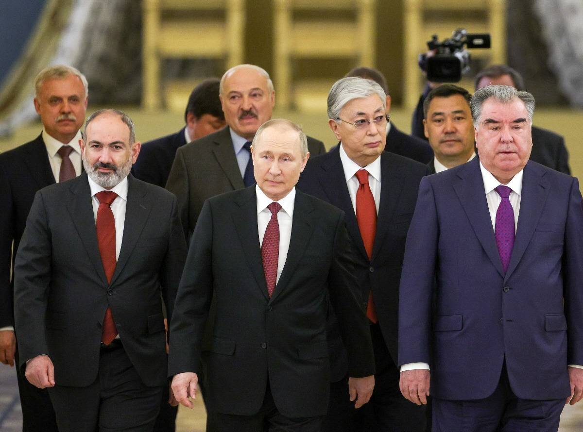 Разные у нас автобусы. У тебя другой маршрут...