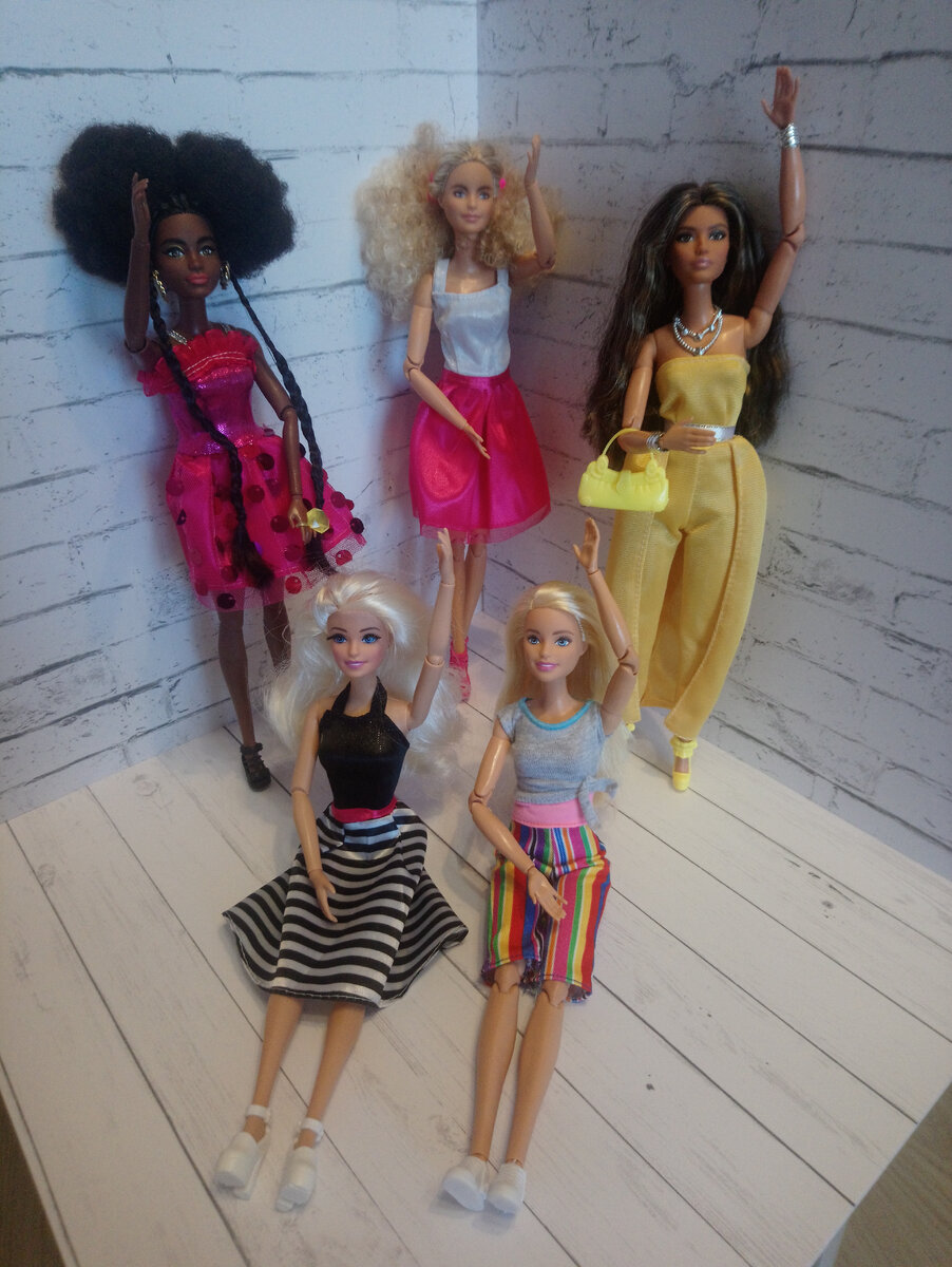 Кто хочет новых платьев? Мы хотим!