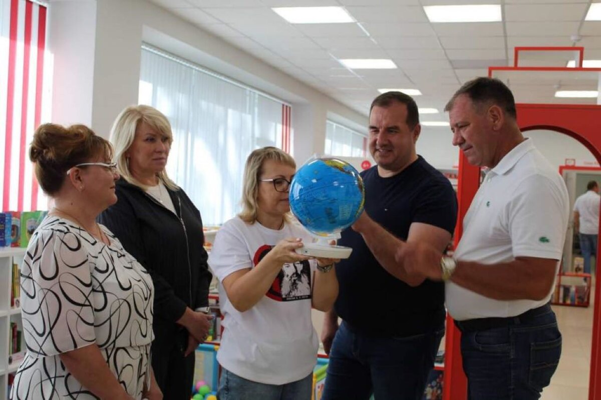    В Курске библиотеку имени Фета посетили гости из Сербии