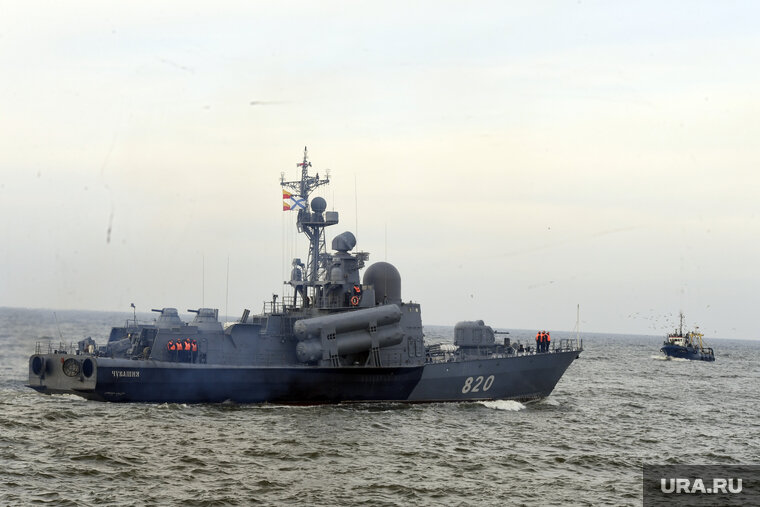    Морские учения на северо-востоке страны носят оборонительный характер, сообщили в Минобороны РФ