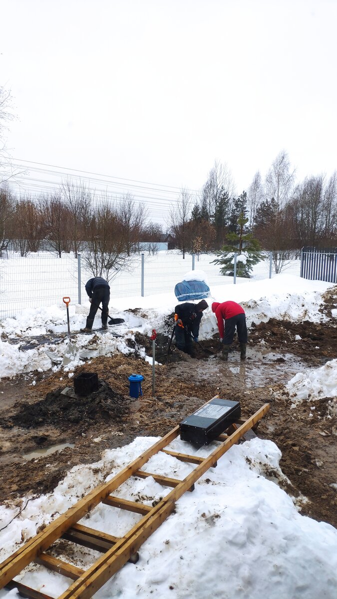 Копка котлована под станцию