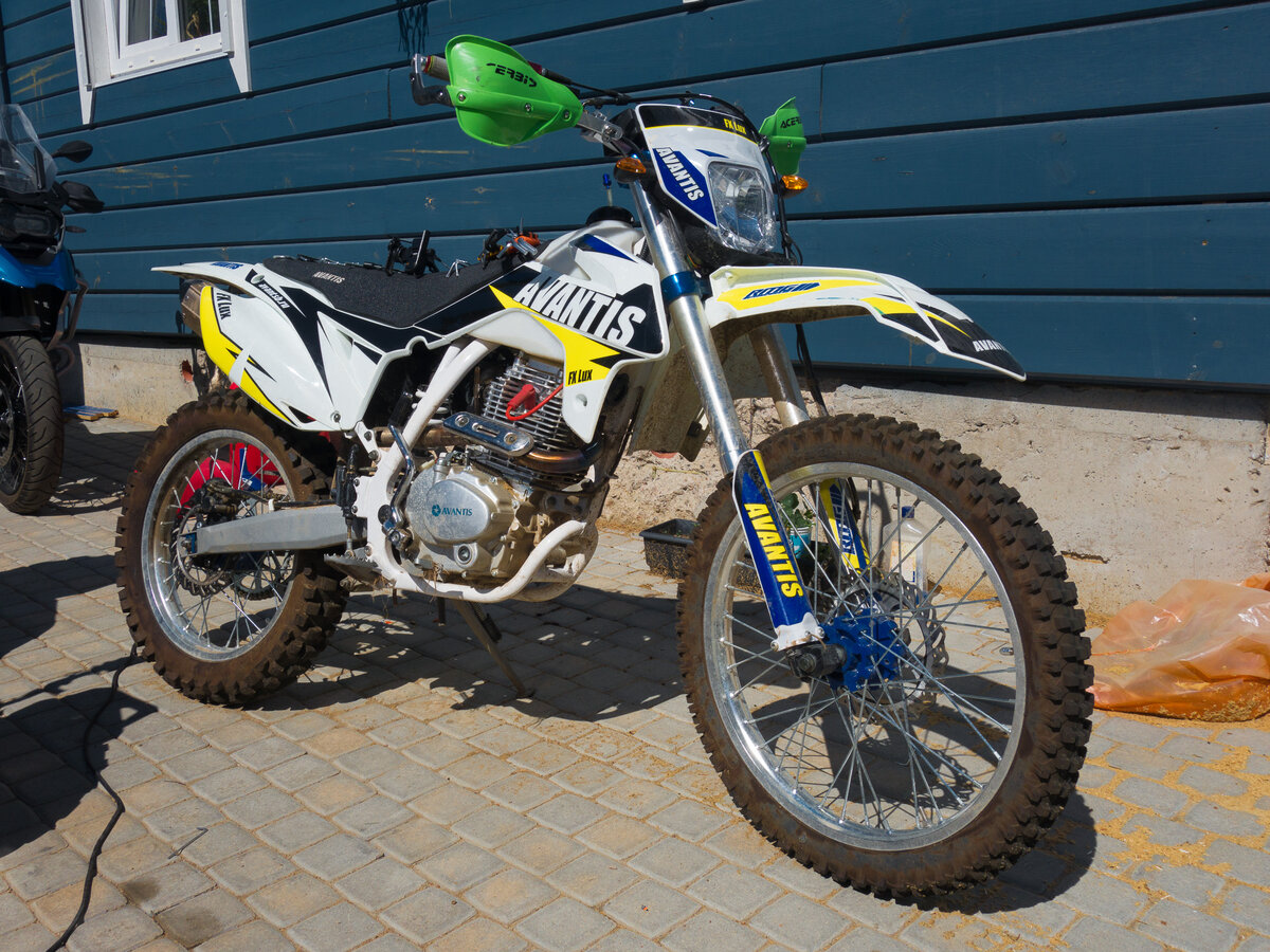 Китайский мотоцикл Avantis FX 250 LUX