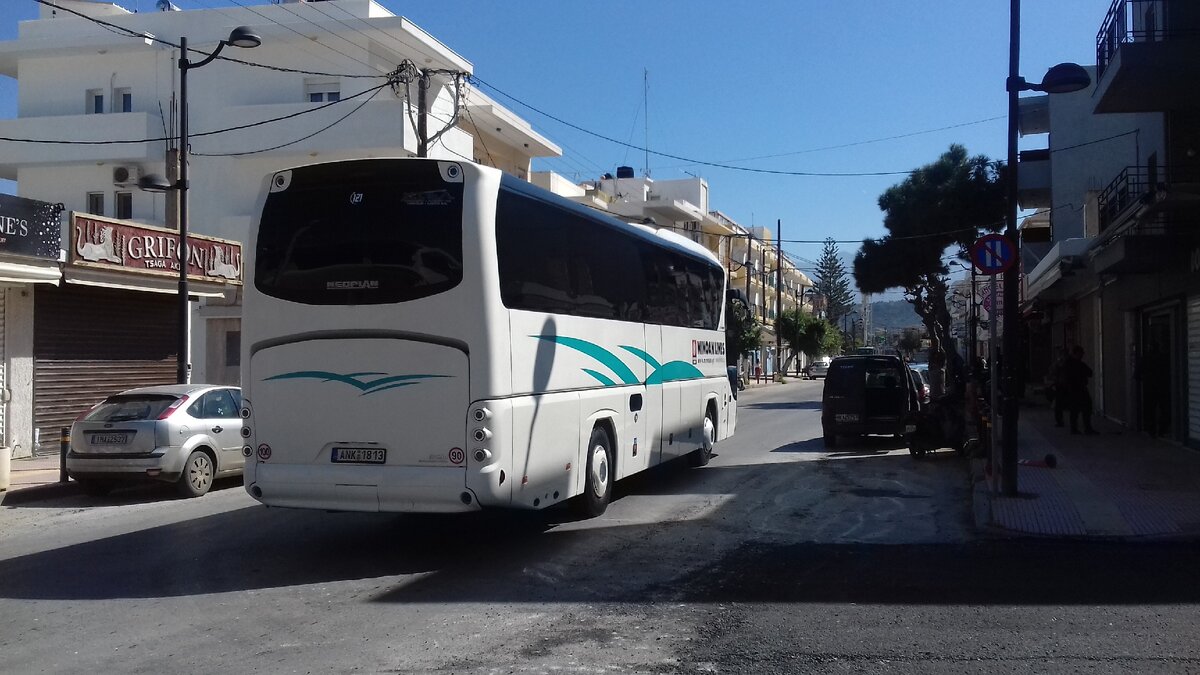 Междугородние автобусы на Крите комфортабельные, с кондиционером и wi-fi (фото из личного архива автора)