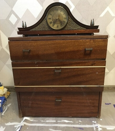 Вот такой комод из СССР 70-х, сделан в Риге.  Фото vk.com/wall-156892138_183619?z=photo-156892138_457263813%2Fwall-156892138_183619