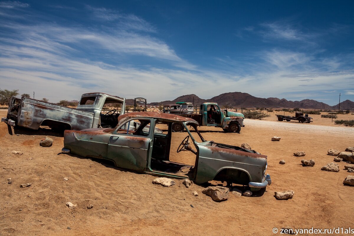 Американские тачки бросили в безжизненной пустыне. Прошли десятилетия и вот, что с ними стало (20 фото+)