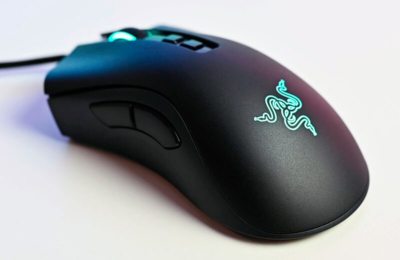 Вторая популярности мышь. Стюарт литтл 2. Стюарт литтл улыбается. Razer deathadder v2 ножки. Улучшенная мышка.